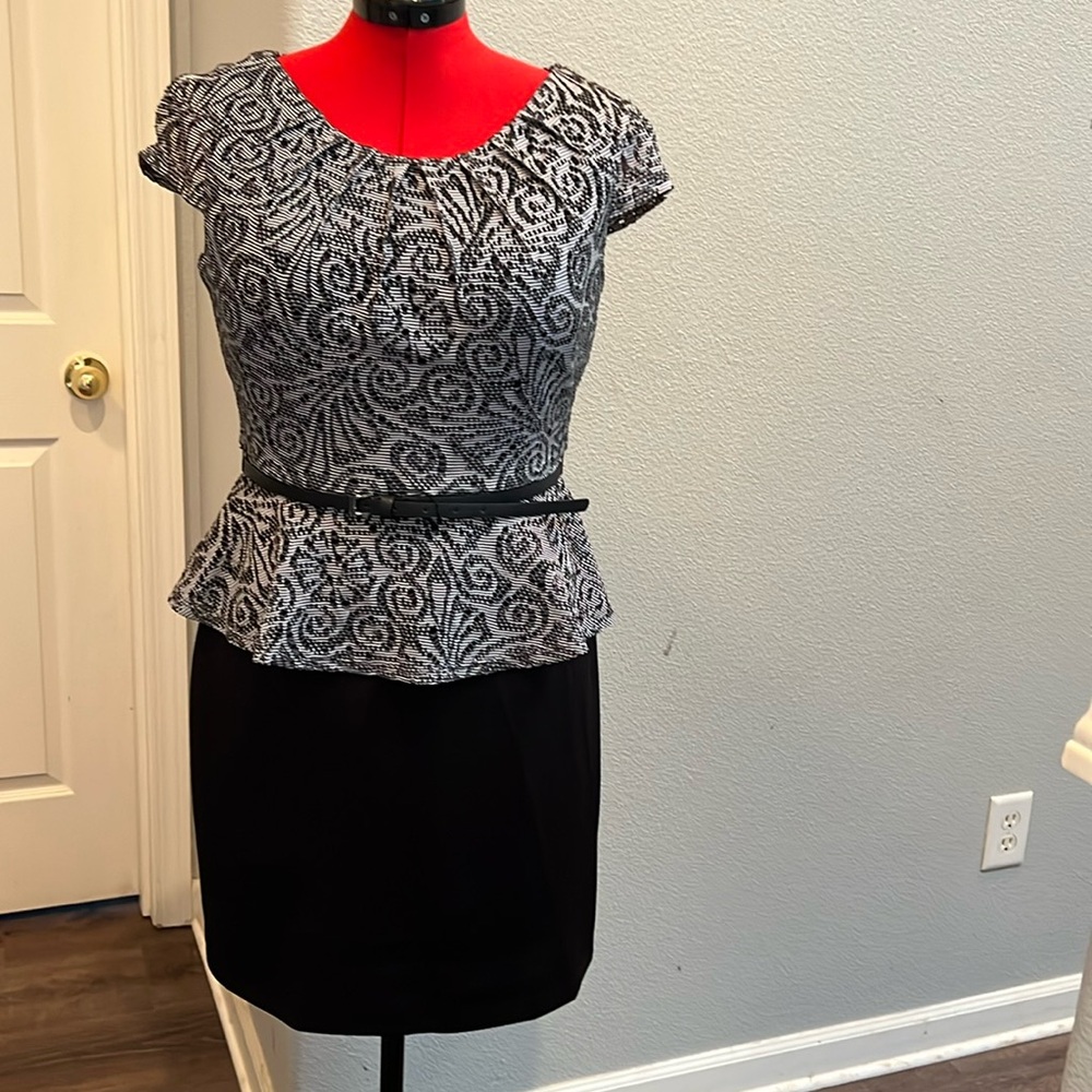 Like new - size 10p business dress.